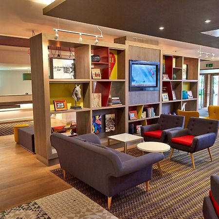 Flore Holiday Inn Northampton West M1 Junc 16, An Ihg Hotel מראה חיצוני תמונה