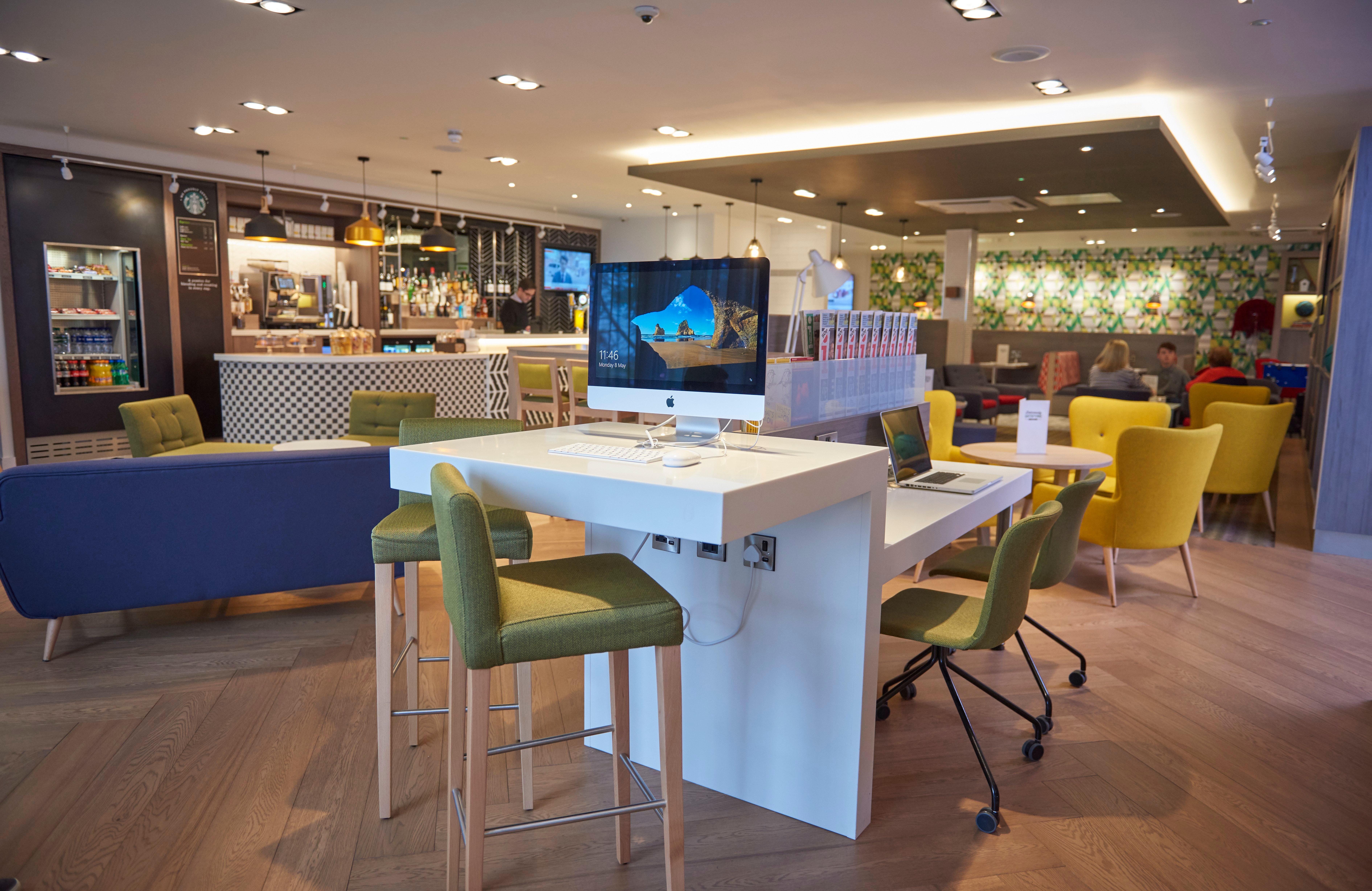Flore Holiday Inn Northampton West M1 Junc 16, An Ihg Hotel מראה חיצוני תמונה
